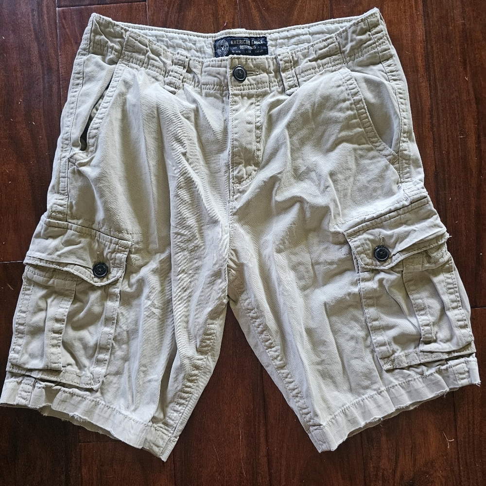 American Eagle Classic Cargo shorts